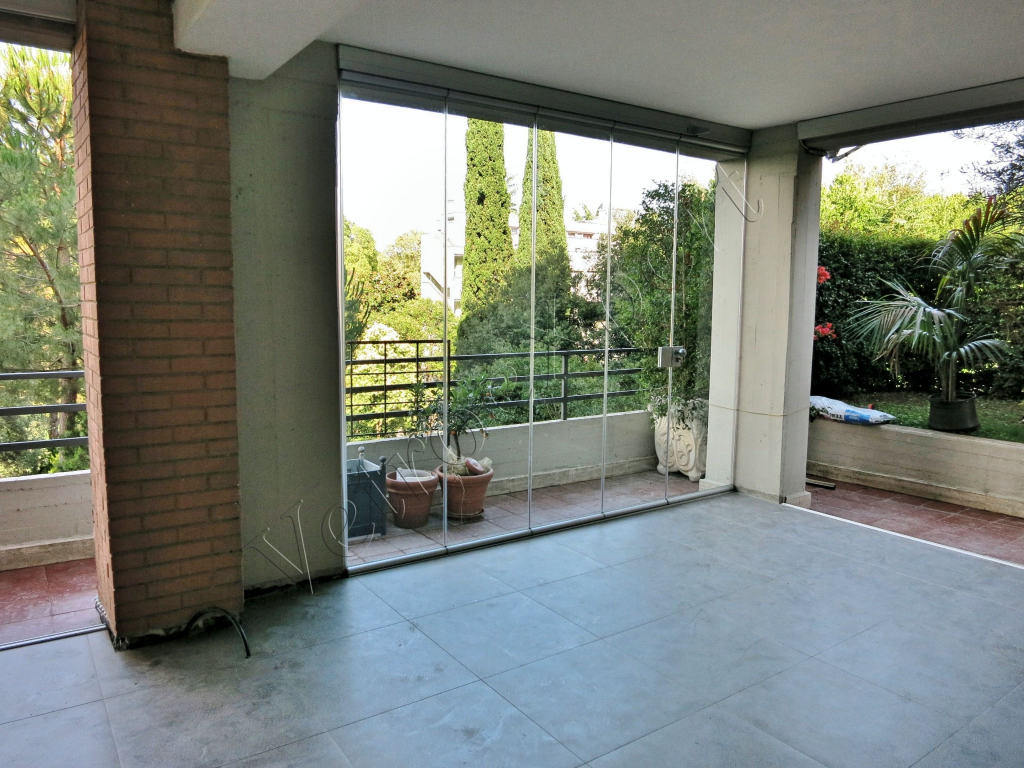 Montaggio Vetrata panoramica Roma VetroeXpert Vetrate Pieghevoli e vetrate a scomparsa Glassroom