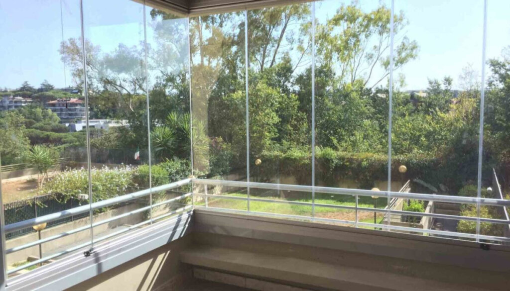copertura balcone con vetrate glassroom